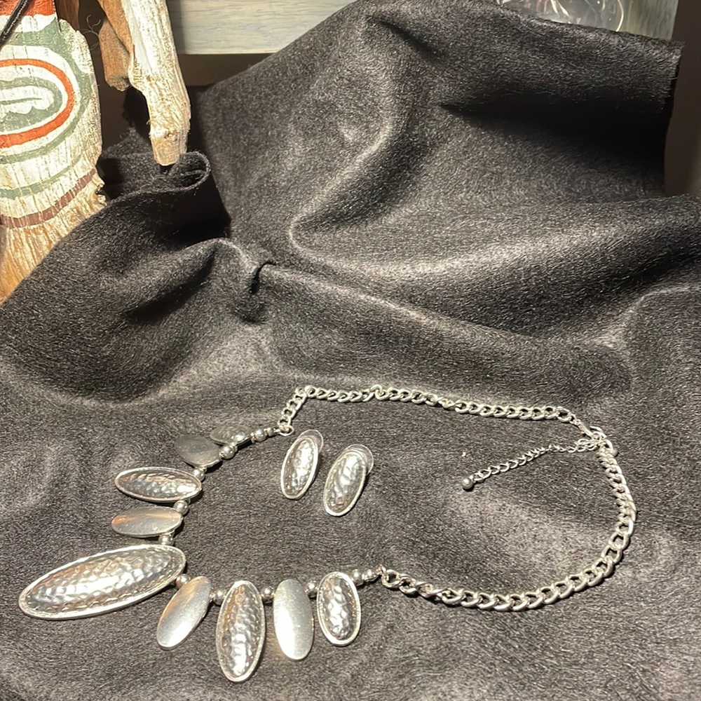 Silver chained link necklace